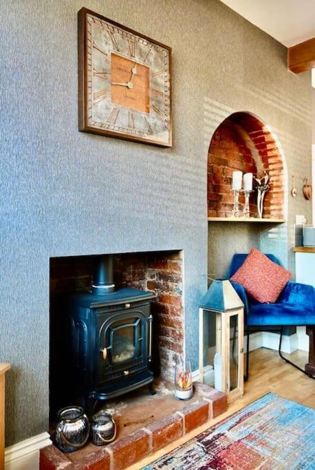 Gaia Villa Lichfield Bagian luar foto