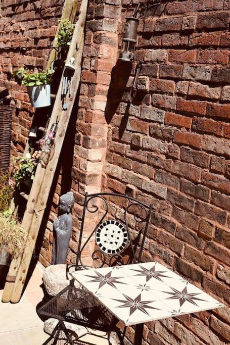 Gaia Villa Lichfield Bagian luar foto
