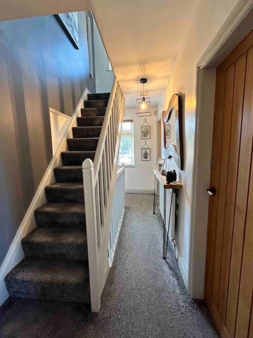 Gaia Villa Lichfield Bagian luar foto