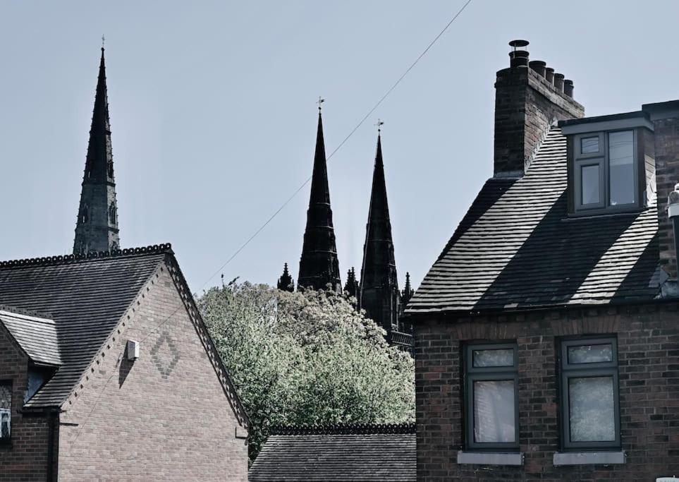 Gaia Villa Lichfield Bagian luar foto